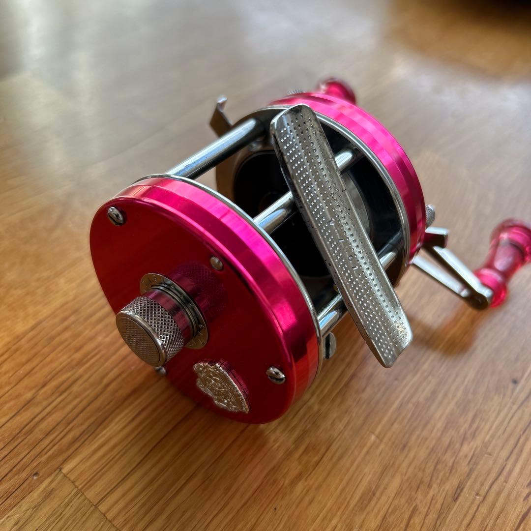 最終値下げ　アブガルシア　5500C ピンク