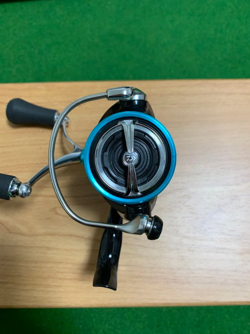 19エメラルダス　LT3000S-CH-DH スピニングリール