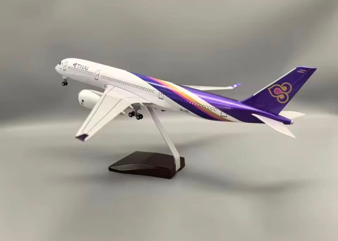 タイ国際航空 A350-900 モデルプレーン 47cm LED点灯