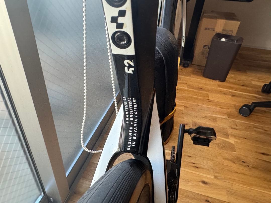 完成車CUBE Lightning C68x Di2 52 Zipp404パワメ