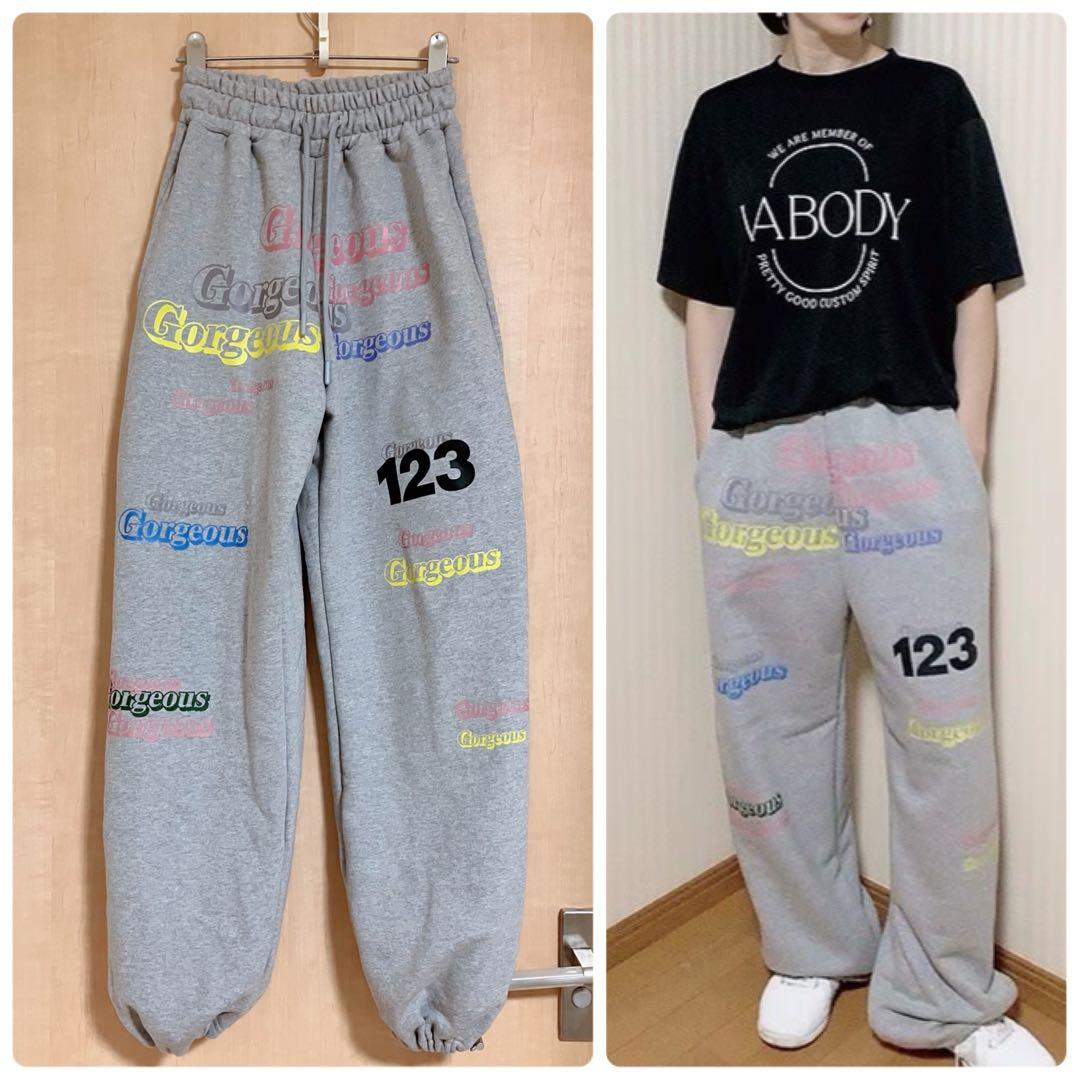 ロゴ入りスエットパンツ　グレー　LABODY
