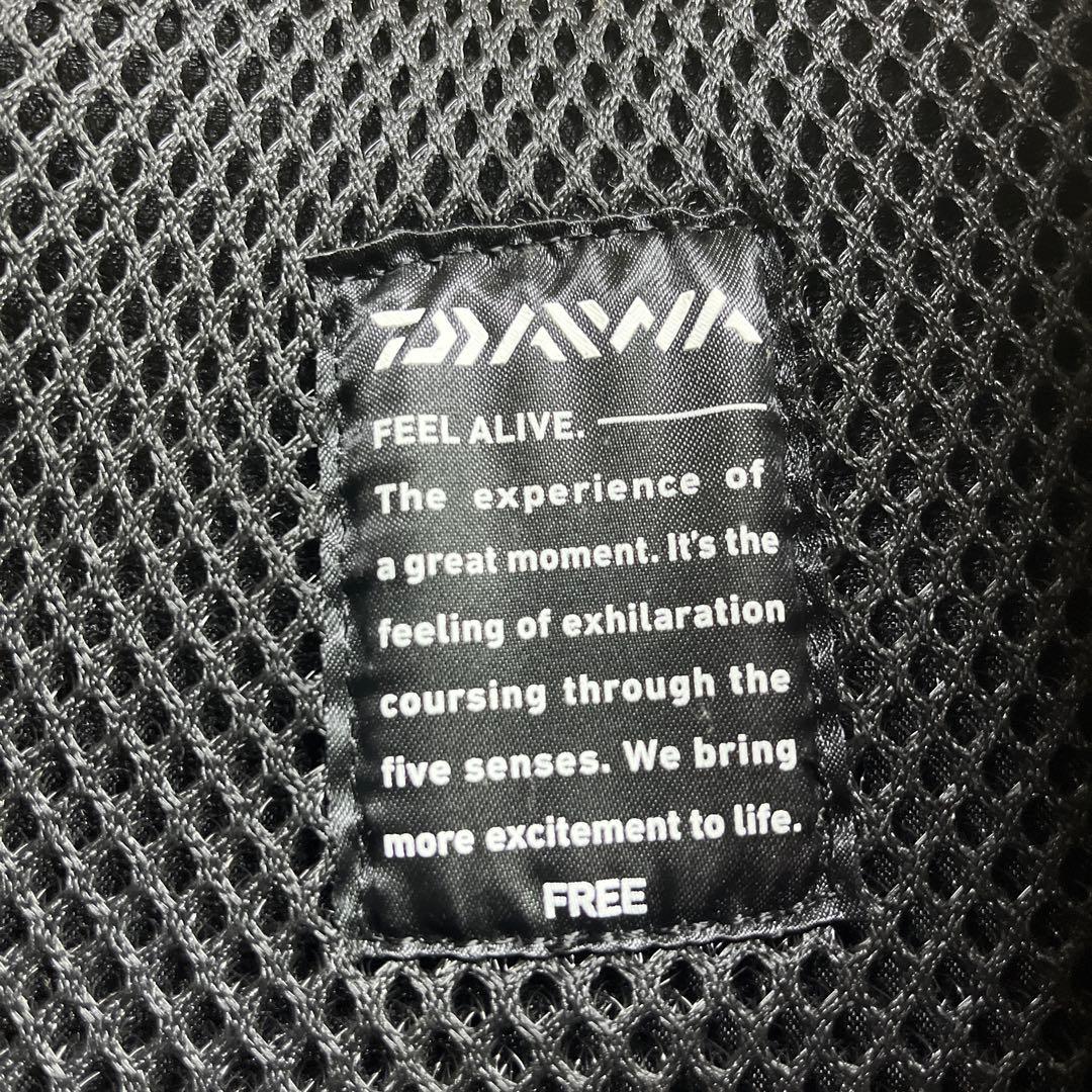 Daiwa フローティングジャケット 黒/黄色 74N