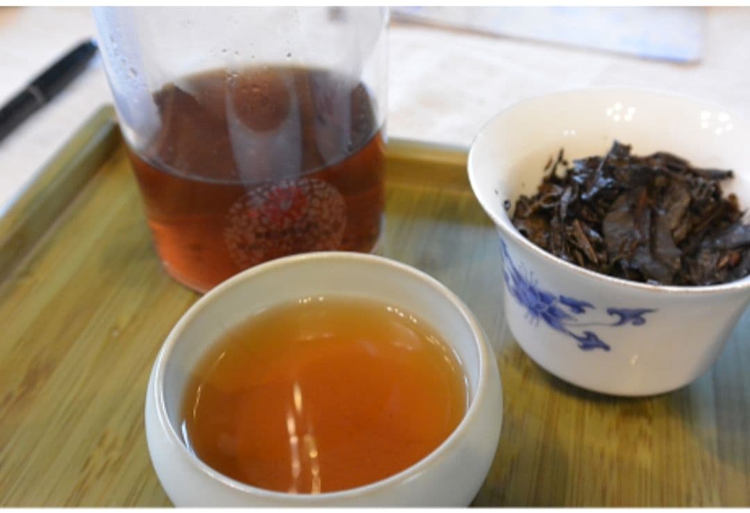 【最終金額】一生分の茶 2014年の竹製パッケージ黑毛茶 百两茶 3.625kg