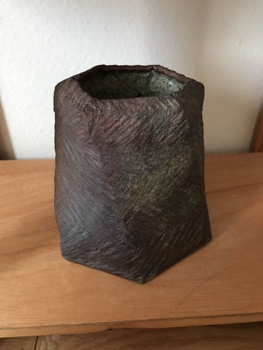 荒船焼焼き締め六角形花瓶