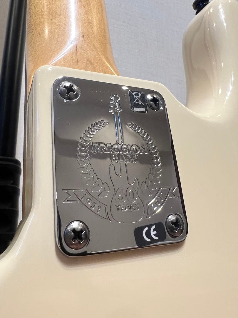 ベース Fender American Standard Precision Bass