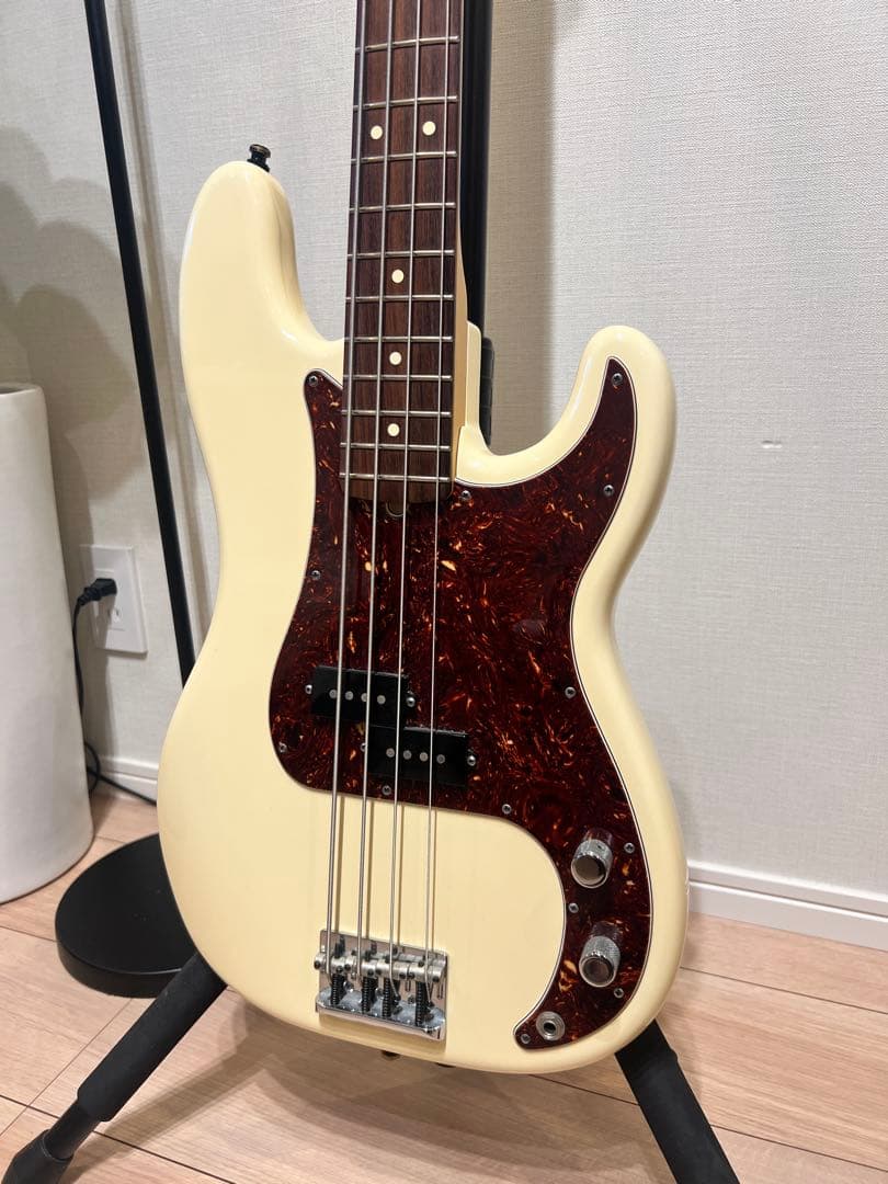 ベース Fender American Standard Precision Bass