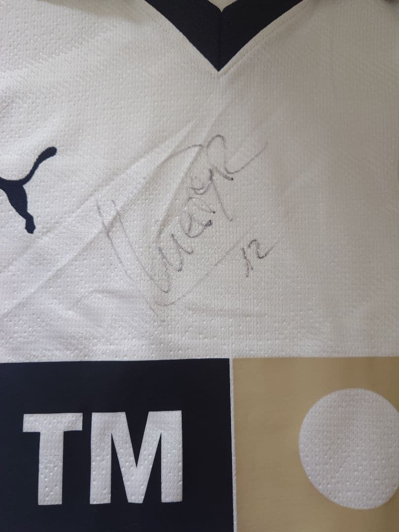 【最終SALE】バレンシアCF 21選手 直筆サイン入りユニフォーム