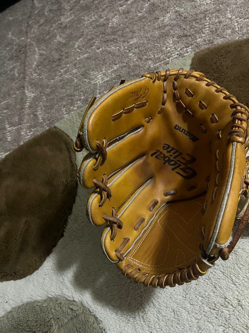 ミズノグローバルエリート一般軟式投手用グローブ &袋 値下げ交渉あり。