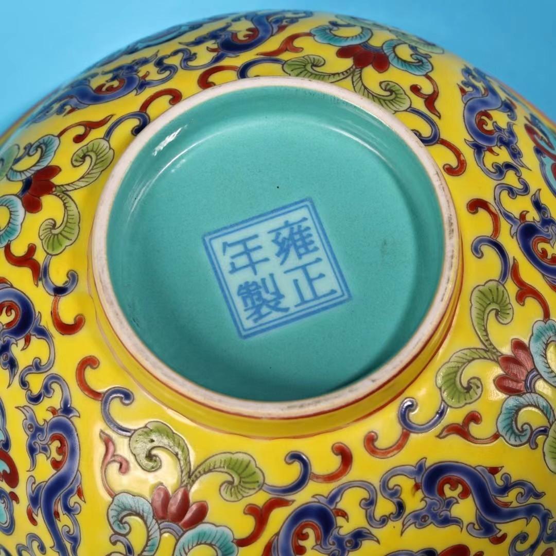 中国古美術・珍品旧蔵・七宝彩と粉彩磁器の碗・純手描き・箱付・置物・文房具・観賞皿