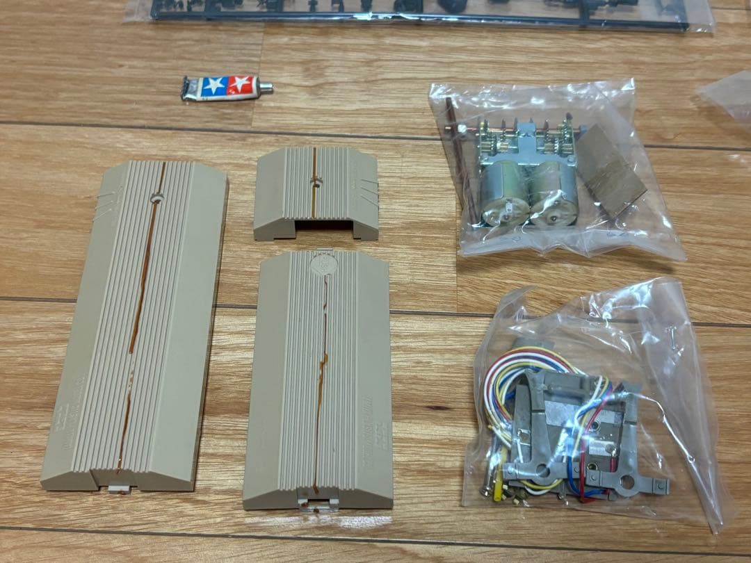 当時物 小鹿タミヤ 1/35 日本陸上自衛隊 61式戦車 リモコンタンク 未組立