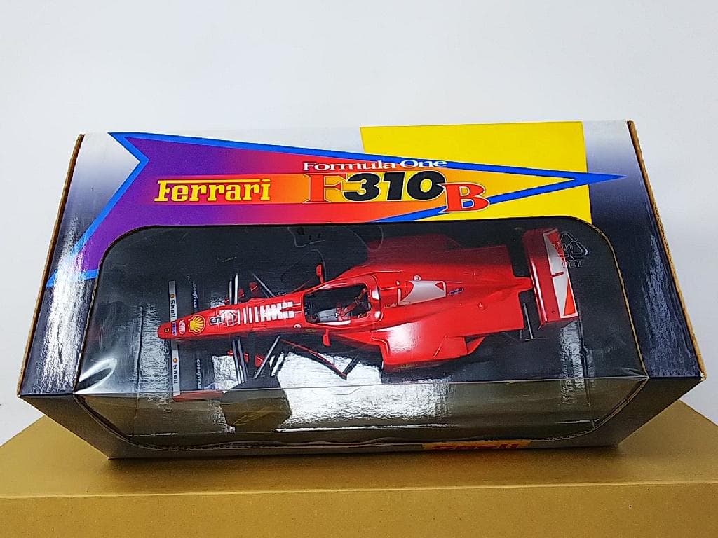 シェル特注品ミニチャンプス製 1/18 フェラーリ F310B 鈴鹿サーキット
