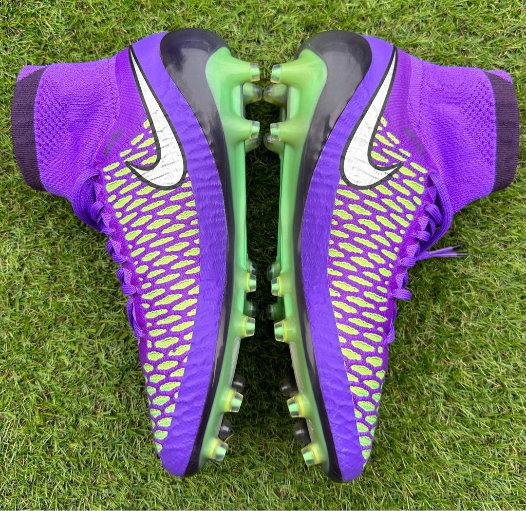 ナイキ　マジスタオブラ　FG