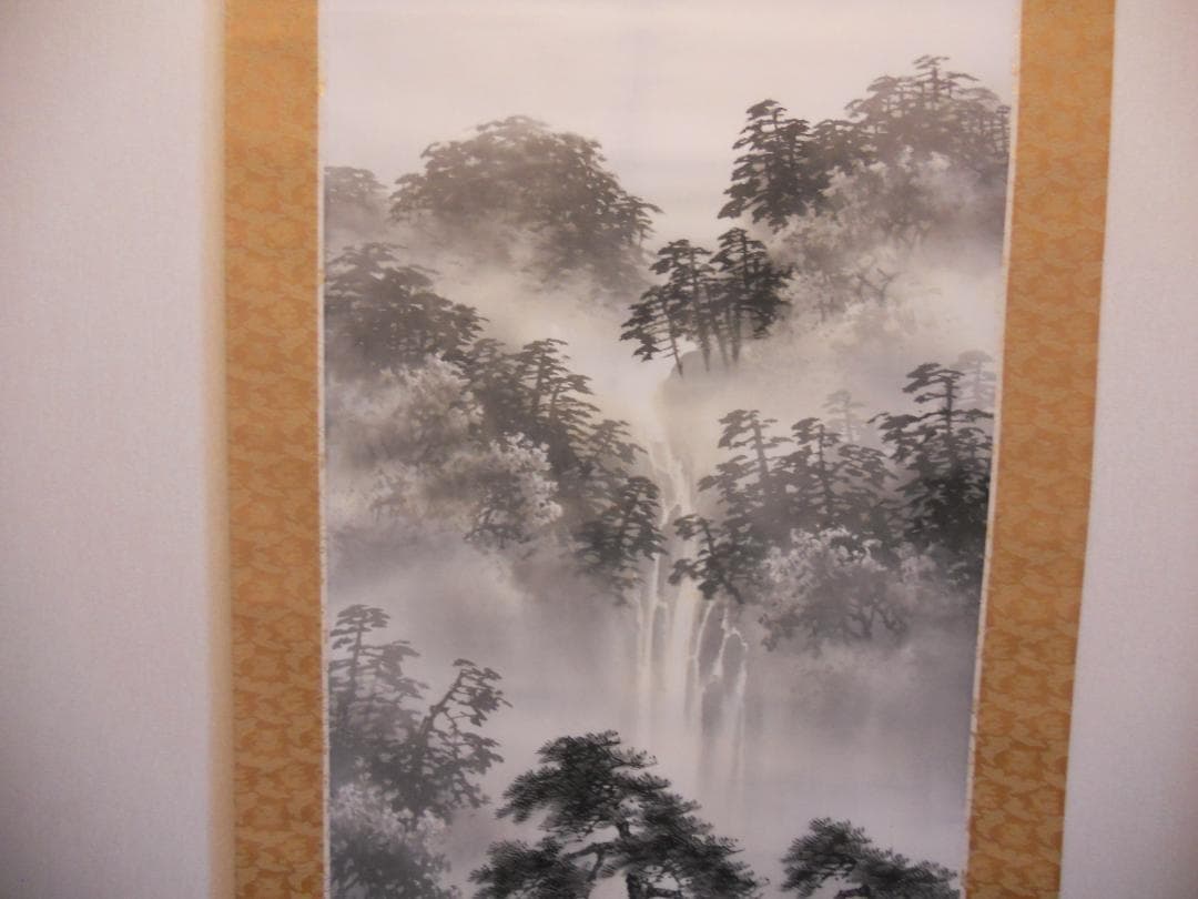 掛け軸 荒川勝英 水墨山水 絹本 希少 軸装 茶道具 掛軸 美品 共箱 二重箱