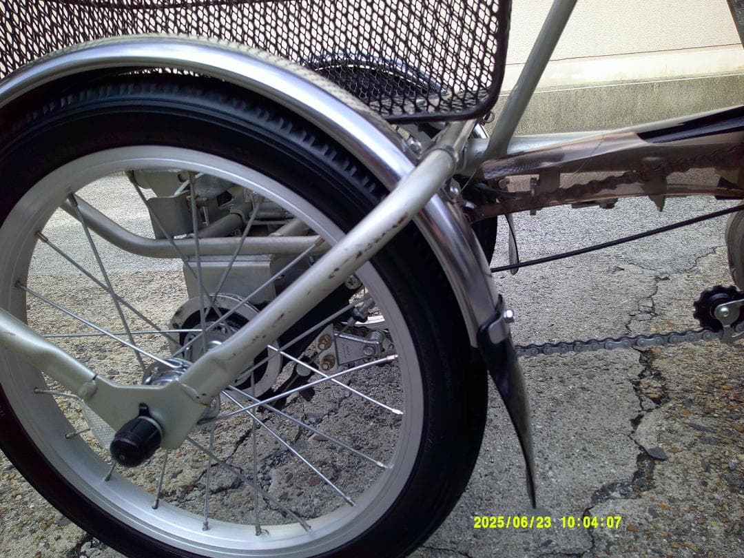 電動アシスト三輪車