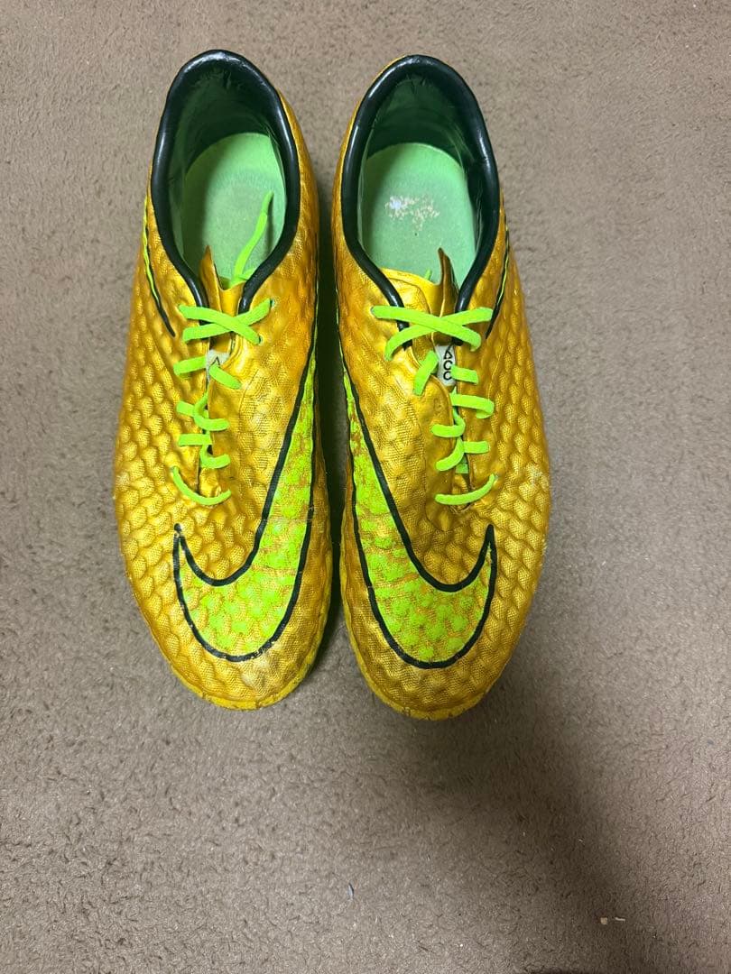 ナイキ ハイパーヴェノム