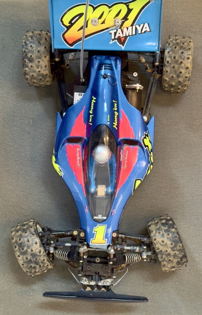 レア品 タミヤ AVENTE 1/10 2001 RCカー