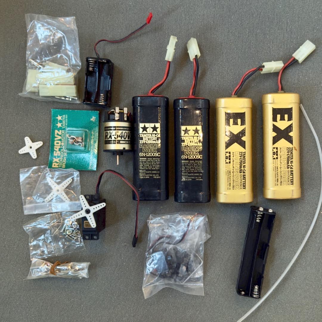 レア品 タミヤ AVENTE 1/10 2001 RCカー