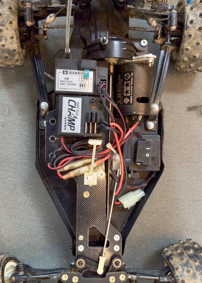 レア品 タミヤ AVENTE 1/10 2001 RCカー