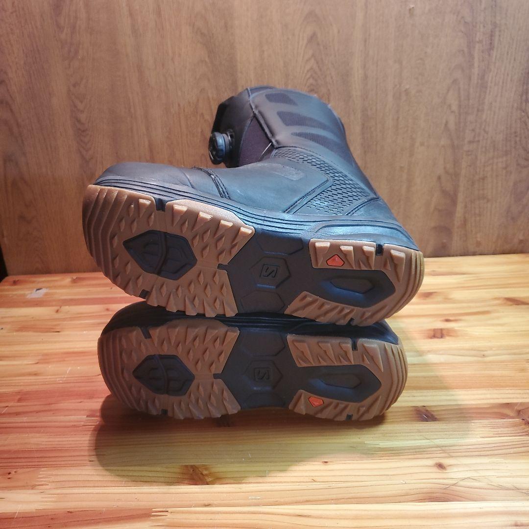 美品　SALOMON　スノーボードブーツ　送料無料 26005