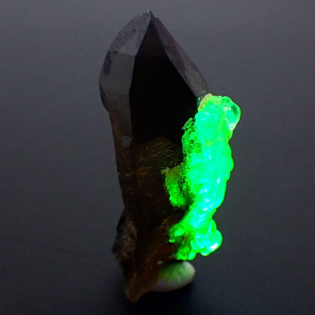 【ナミビア/エロンゴ産】スモーキークォーツ＆ハイアライトオパール