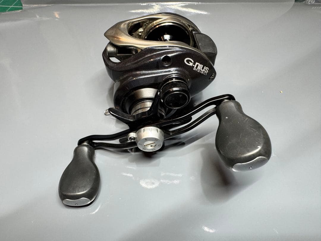 G-nius【グラビアス】２台セット　ジーニアス