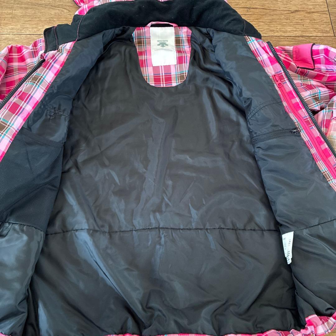 デサント　フード付きピンク系チェック柄ウェアのみ