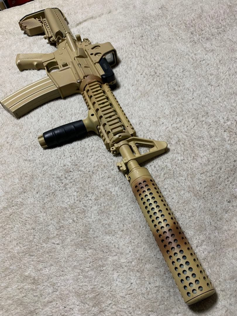 東京マルイ 次世代電動ガン M4A1 CQB-R カスタム付 属品多数