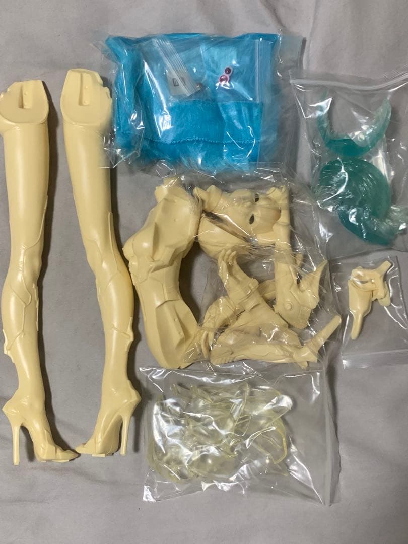 サイバーダインソリッド　レジンキット　綾波レイ(シースルー)