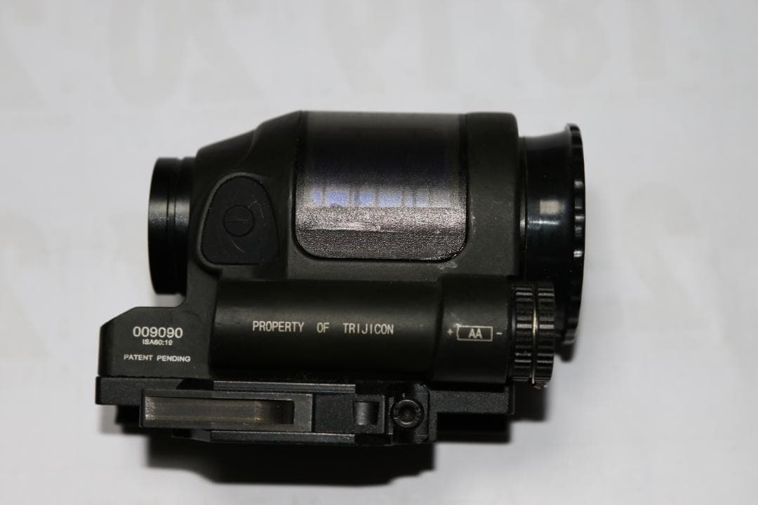 Trijicon SRSレッドドットレプリカ　ソーラーパネル搭載モデル