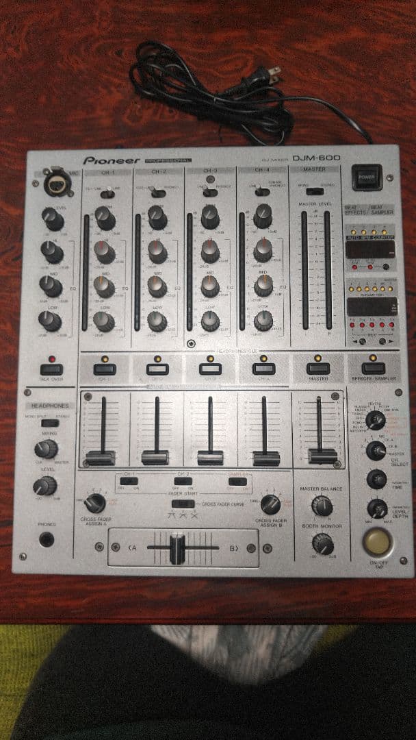 美品　Pioneer DJM-600 DJミキサー　中古品