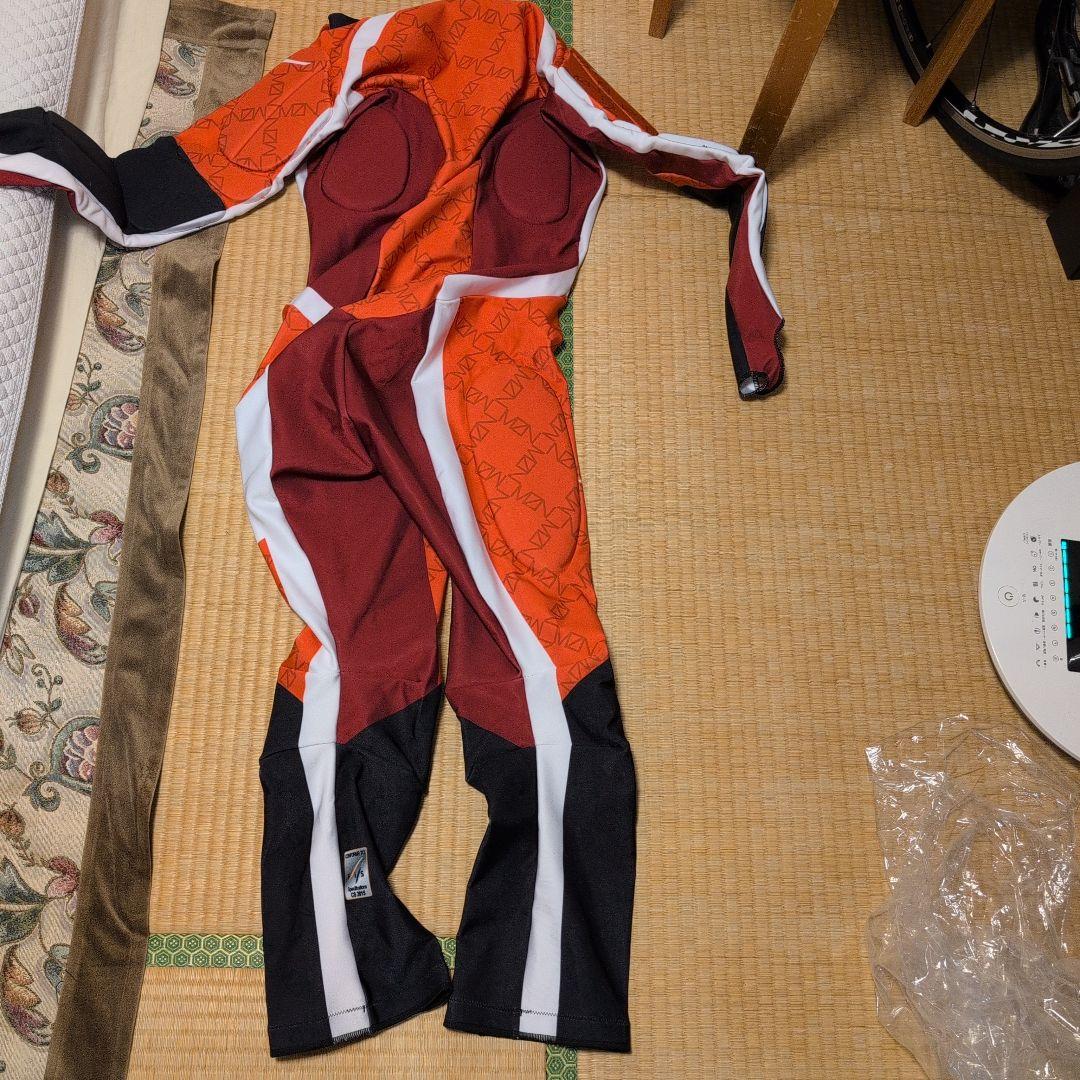 未使用品　FIS対応 レーシングワンピース　Lサイズ　ミズノ