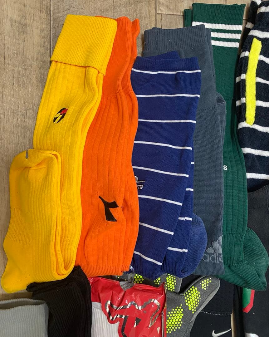 フットサル まとめ売りNIKE adidas Mユニフォームサッカー　練習着