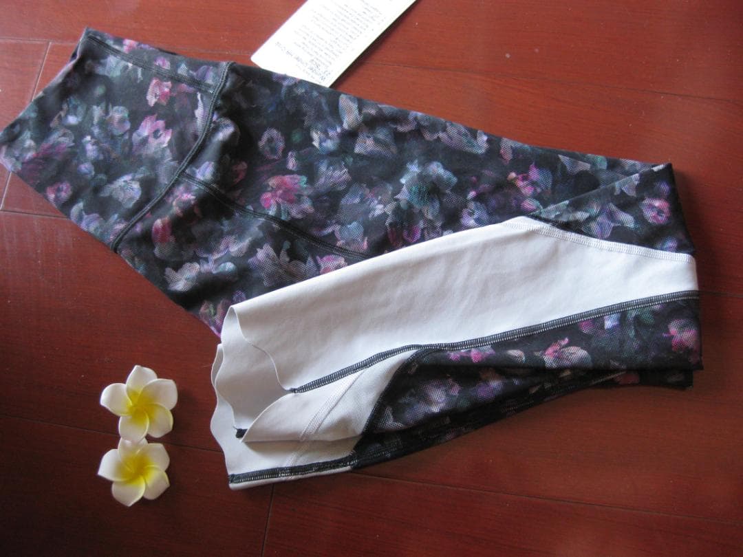 【レア】新品タグ付　ルルレモン　wunder　under　crop　2