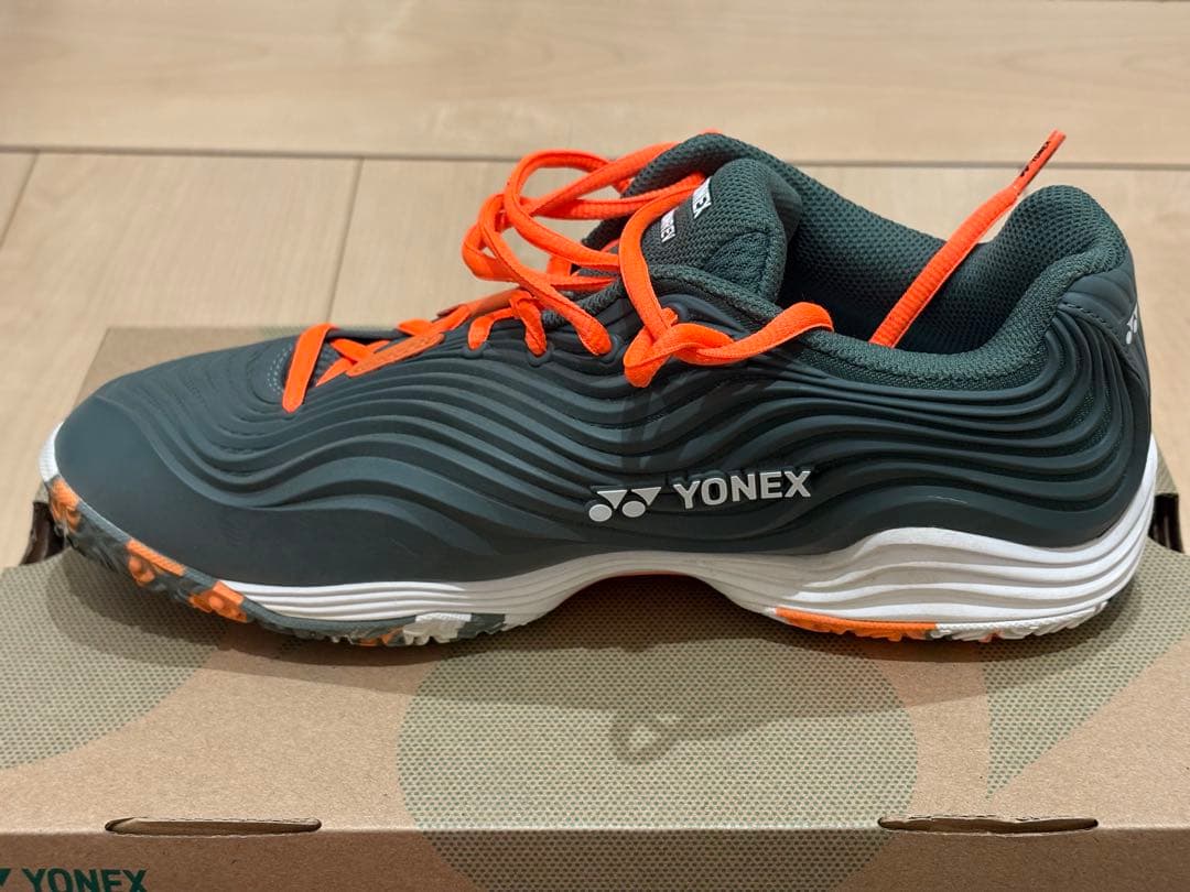 【美品・希少】ヨネックス フュージョンレブ5 メン GC オムニ用 26.0cm