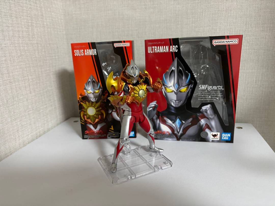 S.H.Figuarts ウルトラマンアーク　ソリス、ルーナアーマーセット