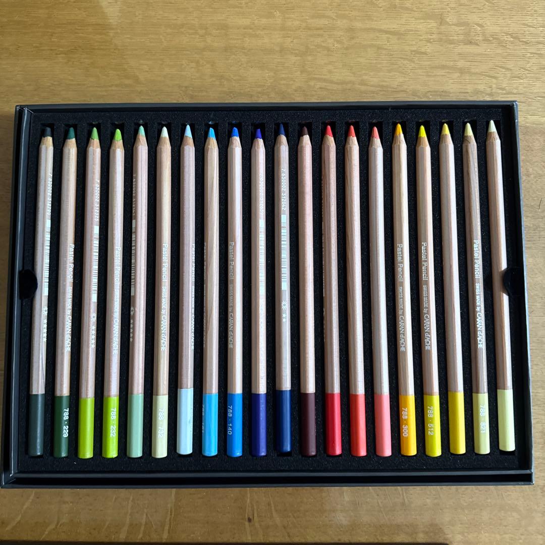 CARAN d'ACHE カランダッシュ パステルペンシル 40色セット