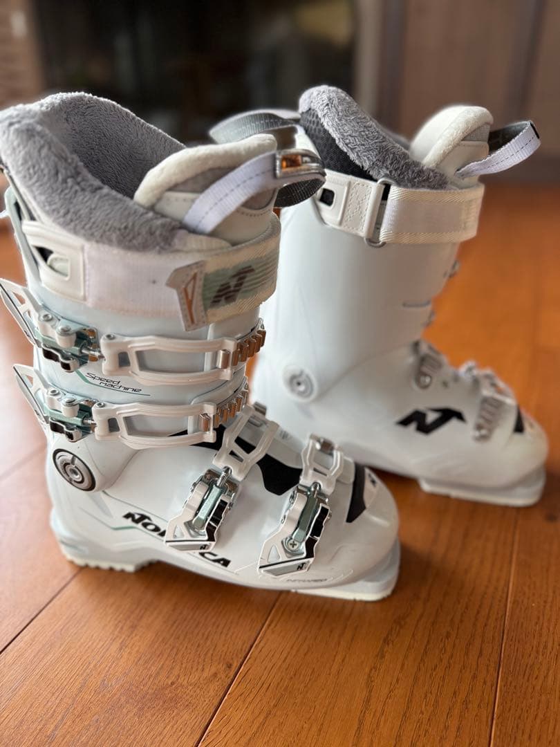 Nordica ノルディカ 女性用スキーブーツ 23.5㎝