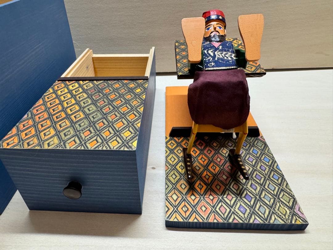 ヴェルナー　カラクリ玩具 ザイフェン　木のおもちゃ