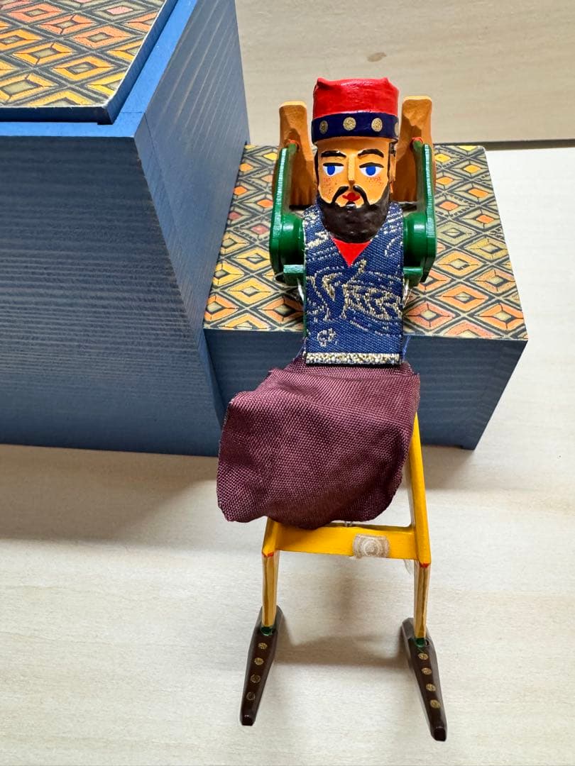 ヴェルナー　カラクリ玩具 ザイフェン　木のおもちゃ