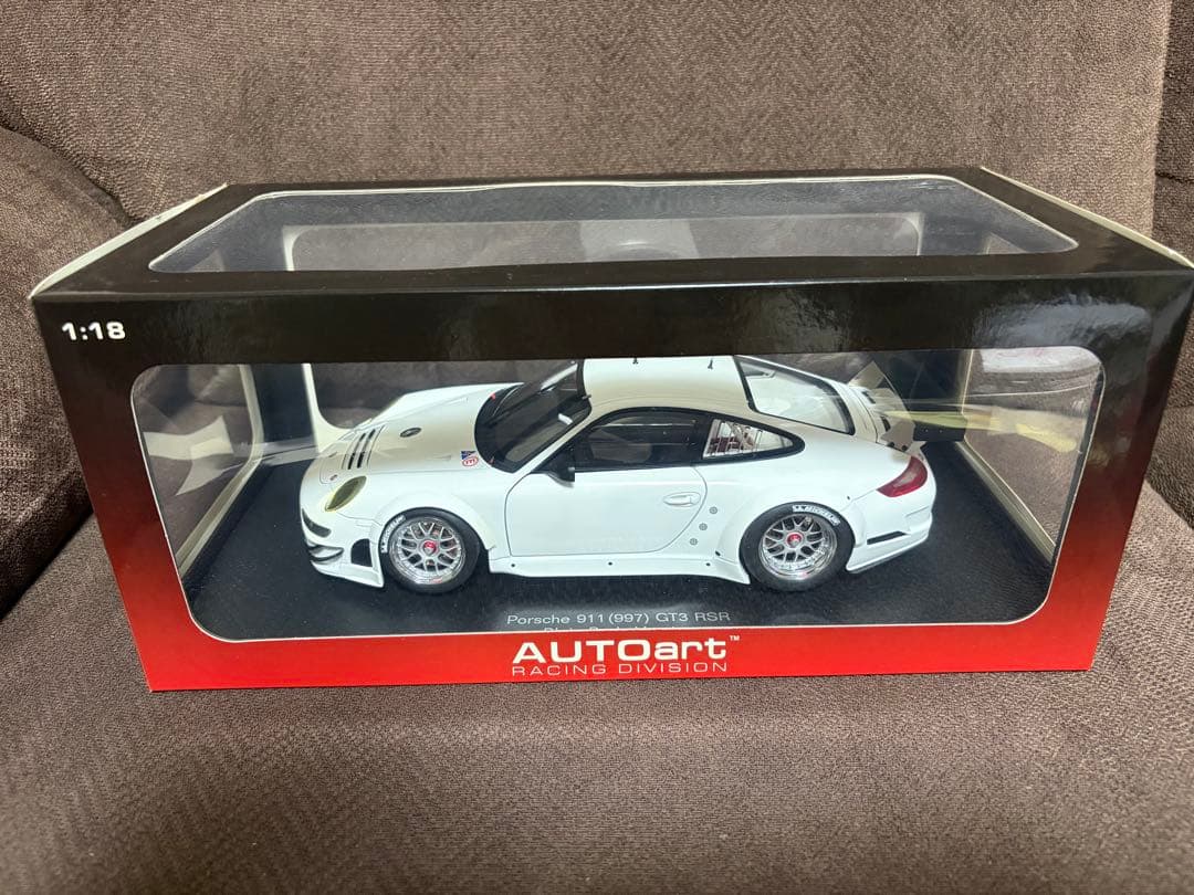 AUTOart Porsche 911 GT3 RS ミニカー1/18