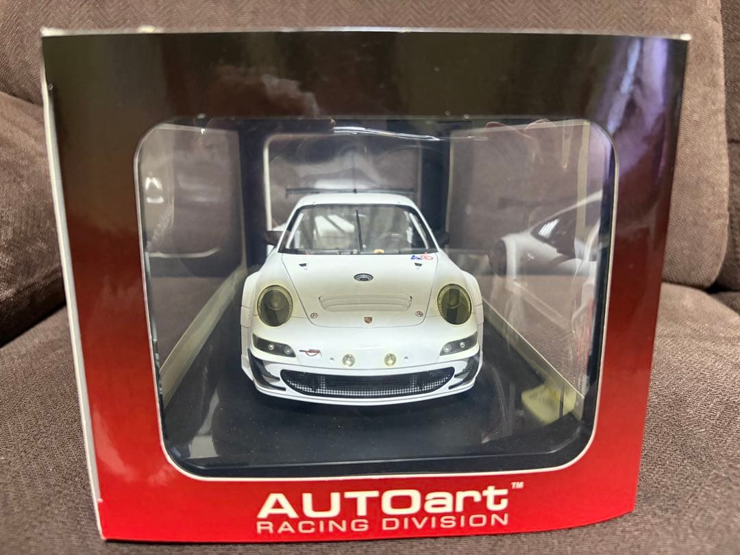 AUTOart Porsche 911 GT3 RS ミニカー1/18