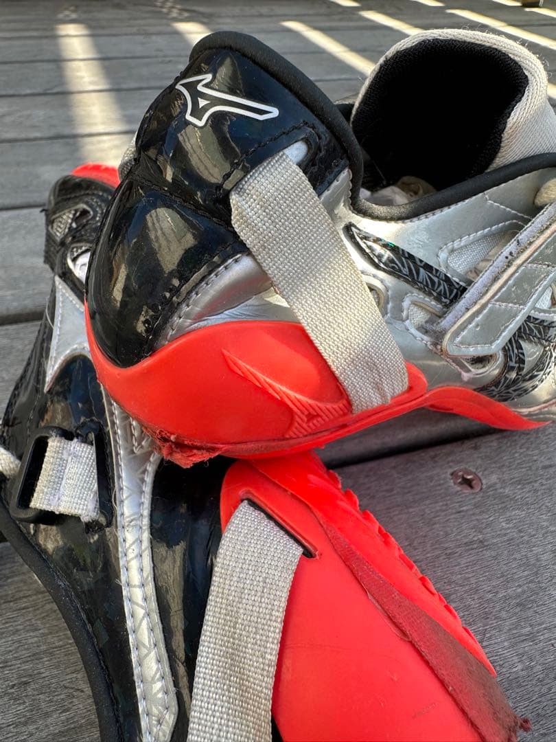 ミズノ陸上競技用スパイクシューズ 23.5