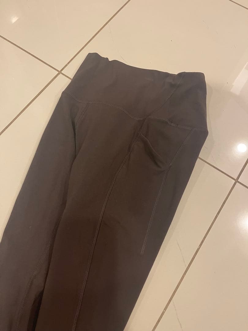 Lululemon エスプレッソ Align ポケット付きヨガパンツ