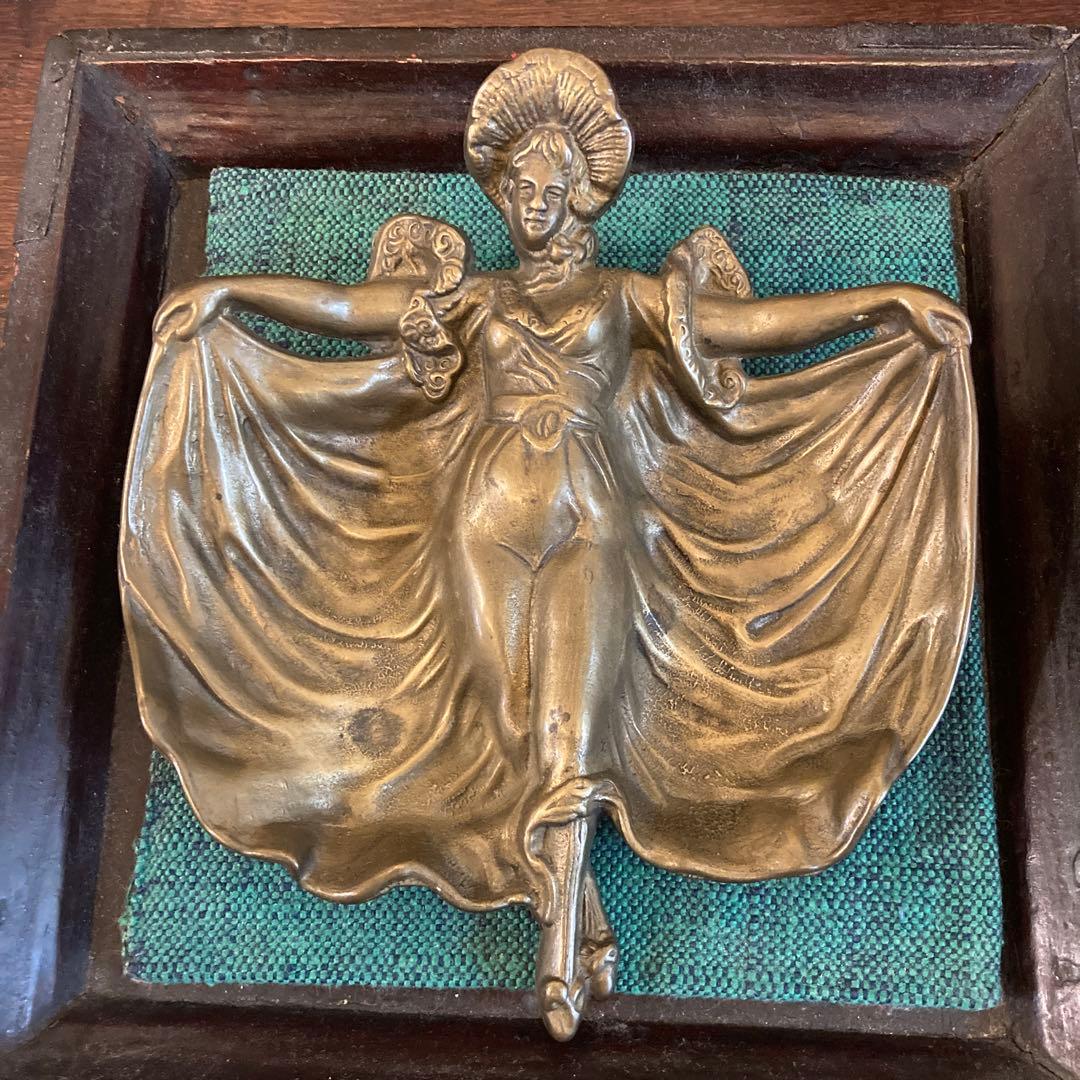 アンティーク　真鍮　踊り子　小物入れ　灰皿