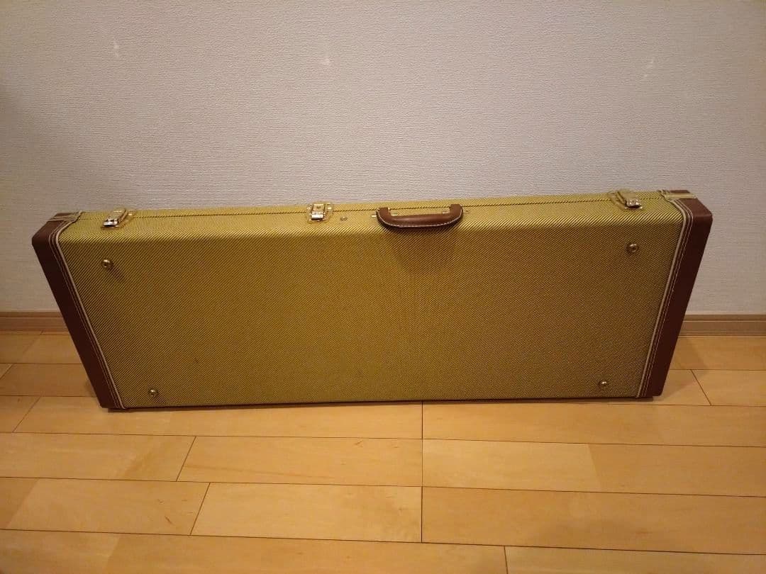 フェンダージャパン　ハードケース付　ST62-TX 3TS ストラップおまけ付