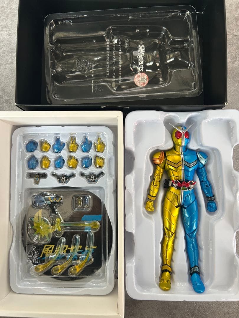 S.H.Figuarts真骨彫製法仮面ライダーWヒートメタルルナトリガー風都探偵