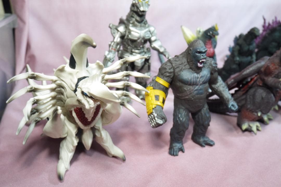 ゴジラ　メカゴジラ　ガイガン　ラドン　レギオン　デストロイア　コング　15体