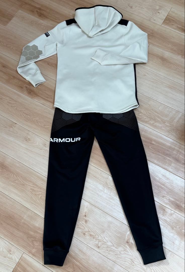 アンダーアーマー ハイブリッド ジャケット パンツ セットアップ　Ｌサイズ