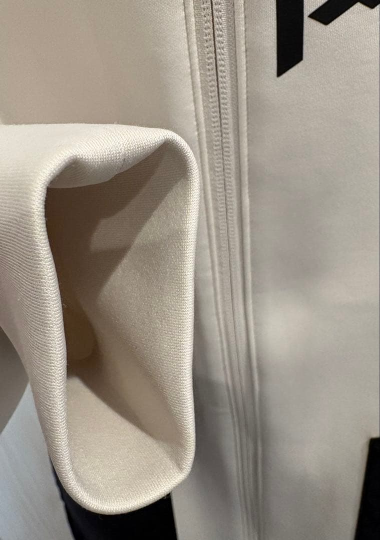 アンダーアーマー ハイブリッド ジャケット パンツ セットアップ　Ｌサイズ