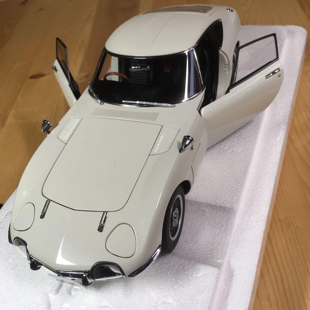 オートアート　トヨタ2000GT 再販版　超美品